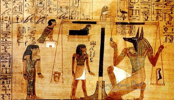 theo Ai Cập cổ đại Thiên xứng là cán cân linh hồn của thần Anubis