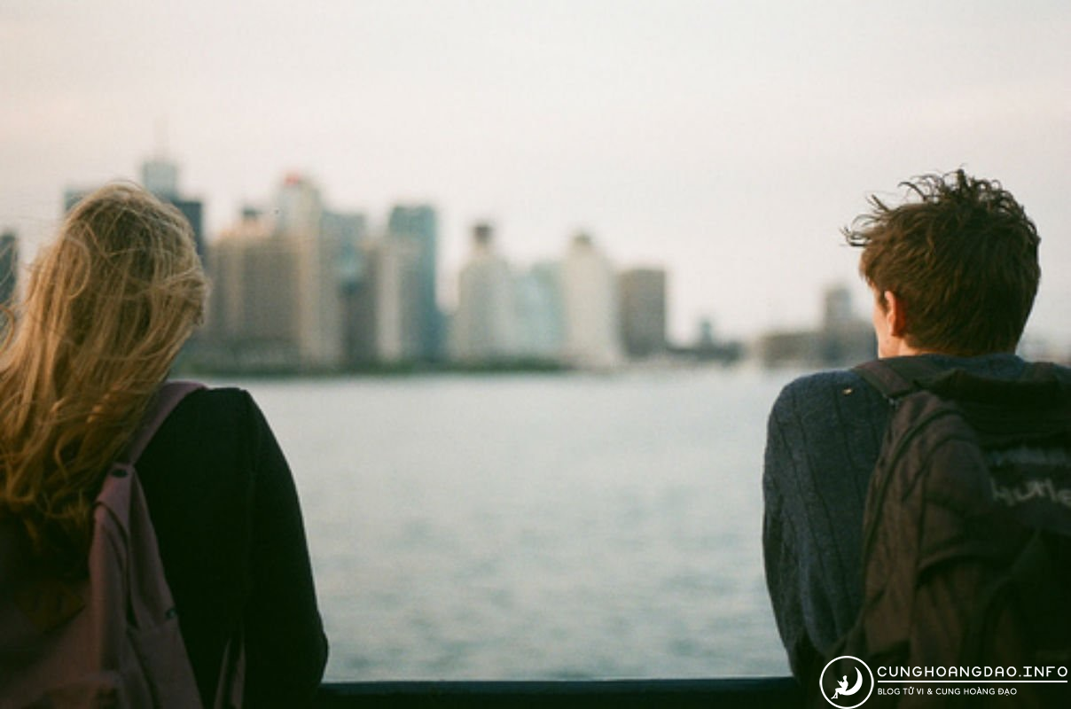 Я люблю их обоих. Я люблю их обоих. Я люблю их обоих. Дневники вампира приколы. У нас с тобой.